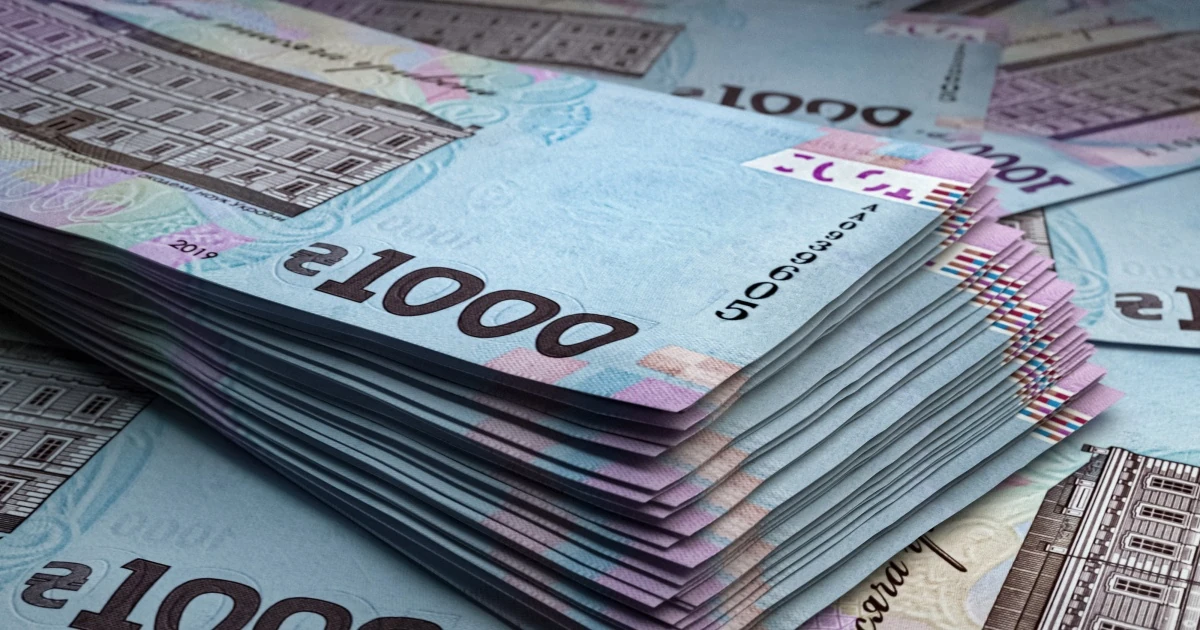Інфографіка динаміки середньої заробітної плати в Україні за червень 2026 року