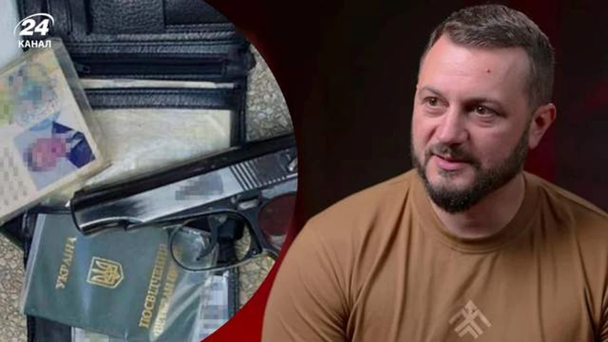 Співробітники спецслужб після затримання підозрюваного у замаху на командира «Хартія»