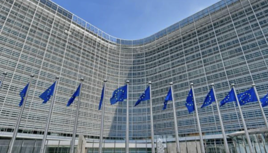 Символіка ЄС та оборонне фінансування України